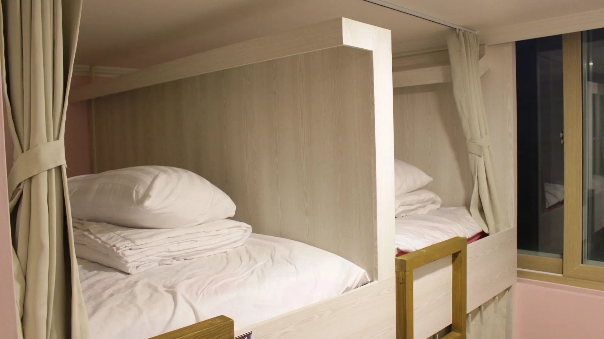 벡스코 호스텔 B&B 부산광역시 0*,